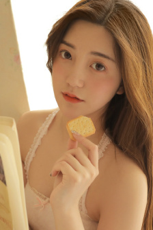 漂亮的保姆观看中文